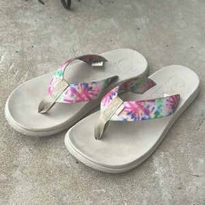 Women’s Chaco Tie dye sandals size 9